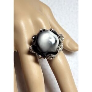 Statement Ring Flower Framed Agate Black Gray White Cabochon Sz 7 1/4 Boho Fairy
